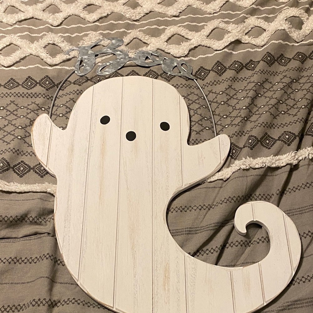 White Ghost Wall Decor